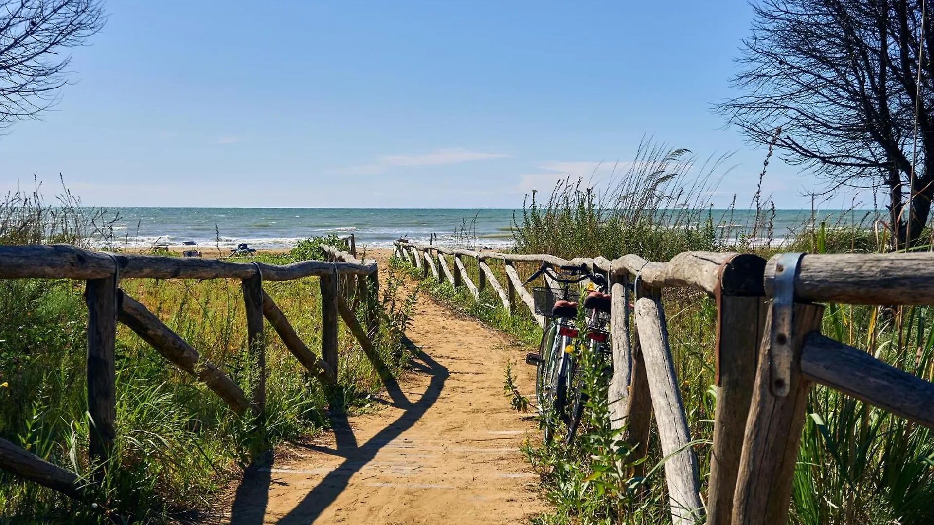 Relax In Our Serene Apartment - Beahost Rentals Bibione Italy